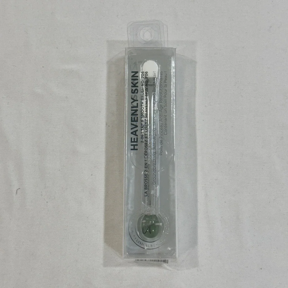 IT Cosmetics Heavenly Skin 2-in-1 Tap & Smooth Brush No 706 Eye Cream Tool New